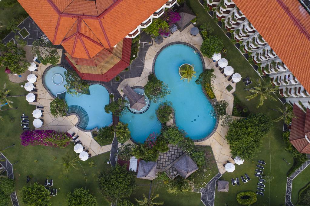 Grand Mirage Resort & Thalasso Bali นูซาดูอา ภายนอก รูปภาพ Aerial view of the resort